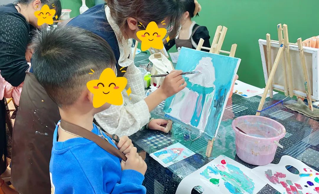 童心妙筆 繪出冬季丨愛維親子訓(xùn)練營在紅河開啟冬日甜蜜時(shí)刻!